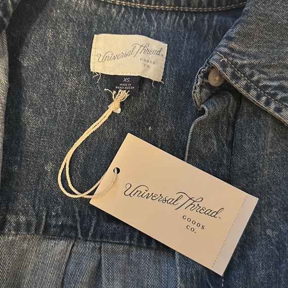 Denium button down - Picture 2 of 3